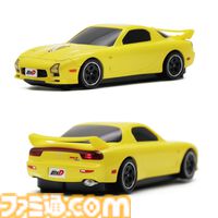 『頭文字D』高橋啓介が乗る“マツダ RX-7（FD3S型）”を再現した無線マウスが販売中。細部までこだわりを感じる仕上がり。オリジナルデザインのマウスパッドも付属