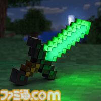 『マイクラ』ほぼ1/1スケールのダイヤモンドの剣のルームライトが8月上旬に発売。3つの点灯パターンで幻想的にライトアップ