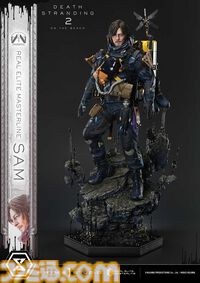 『デススト2』サムの超精巧な1/3スタチューが予約開始。DXボーナス版のお値段は約32万円で、小島秀夫氏サインプリント付ゴールド配達物も付属