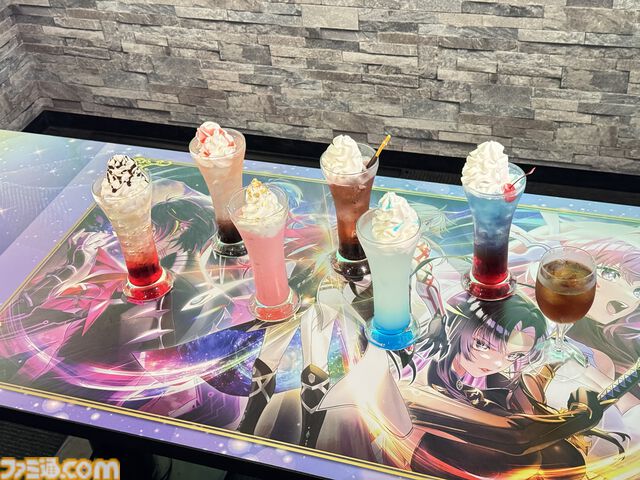 『白猫プロジェクト NEW WORLD'S』コラボルームとコラボドリンクで体の外も内も『白猫』染まれる。ファン垂涎のラウンドワンコラボを堪能してみた