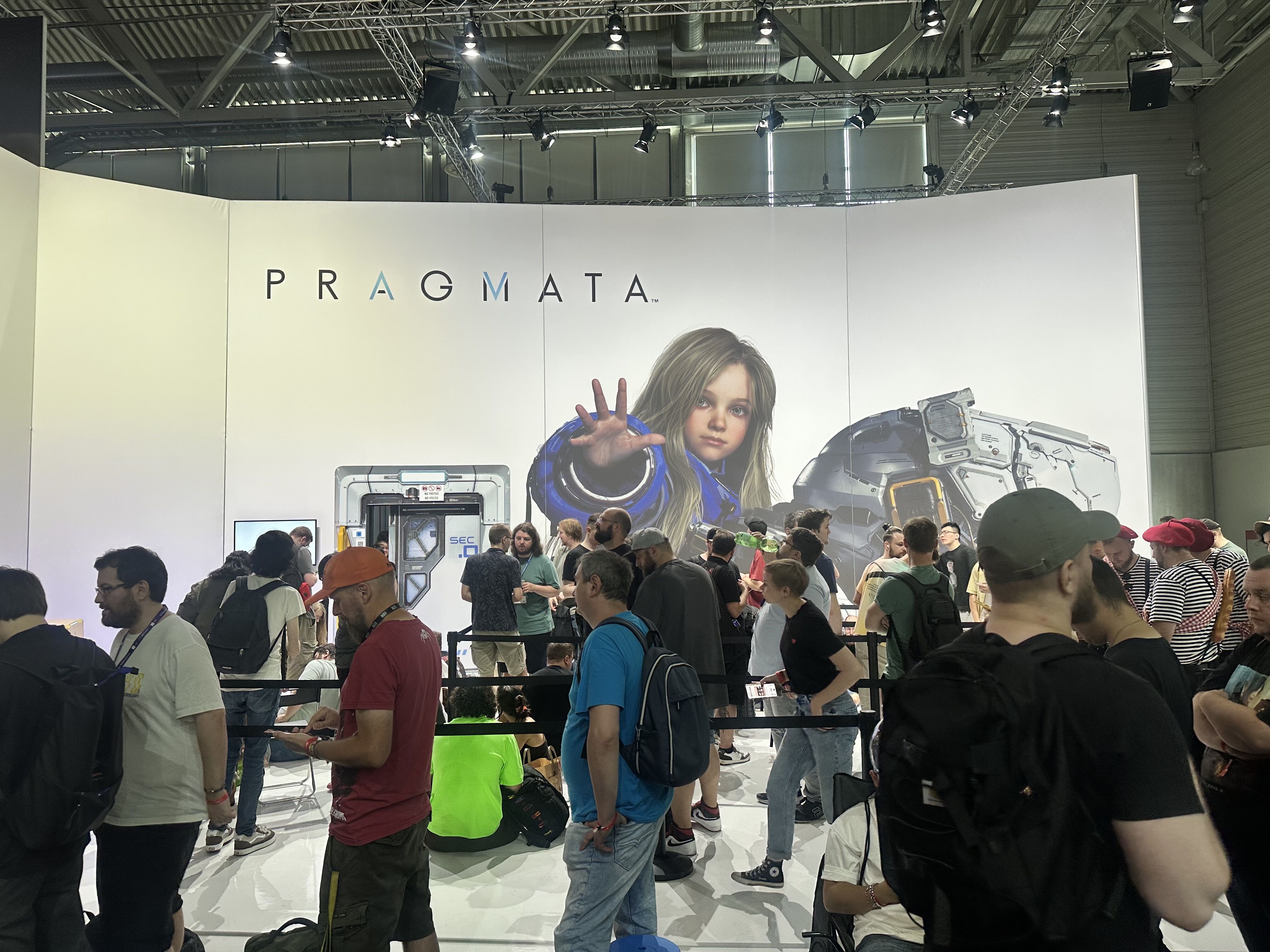 『プラグマタ』インタビュー。シューティングとパズルの組み合わせに予想以上に試行錯誤したが、予想以上におもしろくなった！ 見た目以上にスピード感を感じられる新しいゲーム体験【gamescom 2025】