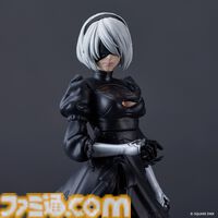 『ニーア』シリーズ15周年記念BOXが予約開始。2Bたちのスタチューフィギュアや、ウェポンストーリー収録の“武器ノ物語”、アレンジ楽曲CDが同梱