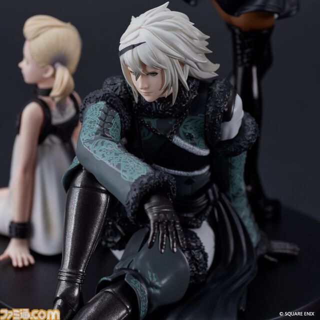 『ニーア』シリーズ15周年記念BOXが予約開始。2Bたちのスタチューフィギュアや、ウェポンストーリー収録の“武器ノ物語”、アレンジ楽曲CDが同梱