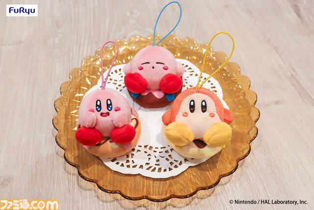 『星のカービィ』カービィとワドルディの“だきつきポシェット”がかわいい。新作プライズが9月上旬より順次展開