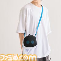 『アストロボット』秒針ディスクのアストロが盤面を駆け回る、宇宙をイメージした腕時計が登場。コインケース、ミニバッグとあわせて予約開始