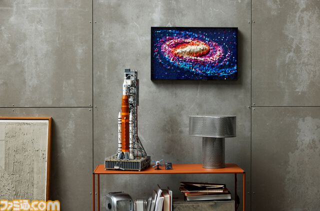 【大人レゴ】NASAのロケットや発射台を再現したセットが発売。宇宙船オリオンはロケット内に搭載可能、太陽光パネルを広げてスタンドに飾ることも