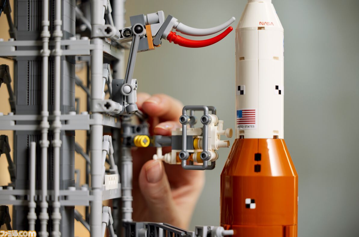画像ページ (2/9) 【大人レゴ】NASAのロケットや発射台を再現した