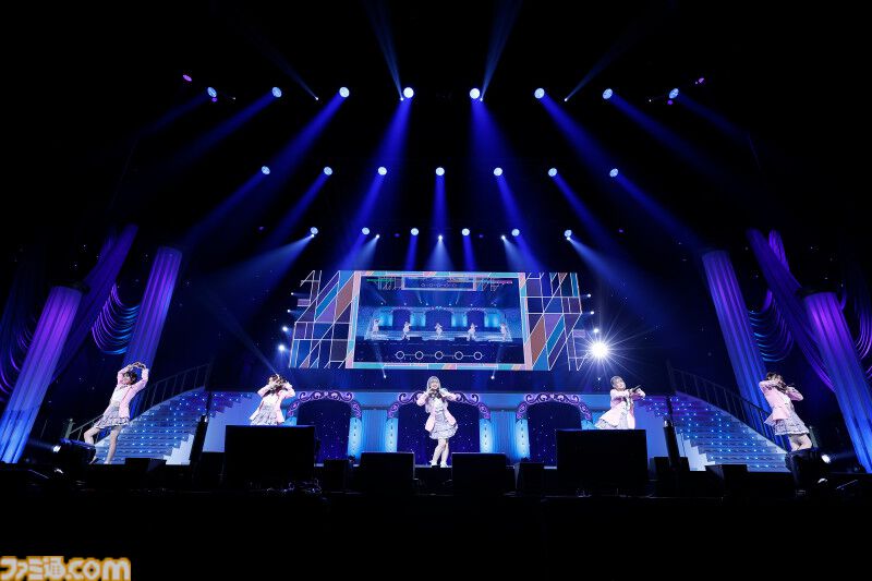 『デレステ』10周年ツアー千秋楽公演の1日目をリポート。“CINDERELLA BAND”とDJぴにゃも参戦して珠玉の楽曲の数々を届ける
