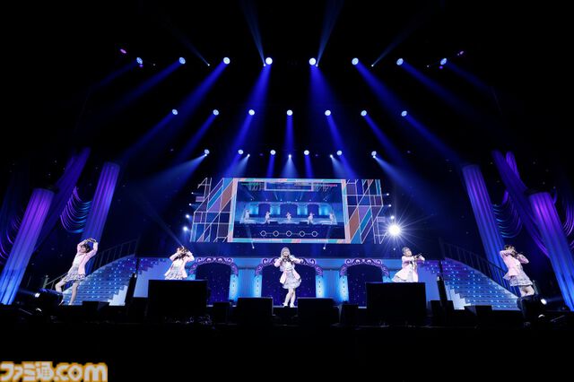 『デレステ』10周年ツアー千秋楽公演の1日目をリポート。“CINDERELLA BAND”とDJぴにゃも参戦して珠玉の楽曲の数々を届ける