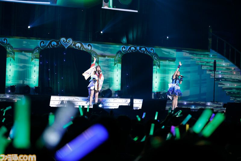 『デレステ』10周年ツアー千秋楽公演の1日目をリポート。“CINDERELLA BAND”とDJぴにゃも参戦して珠玉の楽曲の数々を届ける