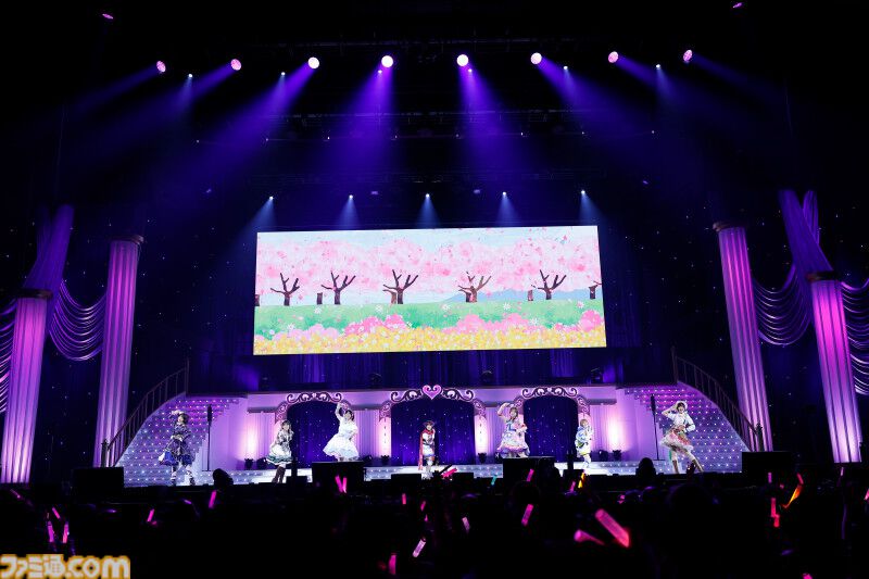 『デレステ』10周年ツアー千秋楽公演の2日目をリポート。新旧織り交ぜた約50曲を披露。シンデレラたちの歩みは止まらないことを示した、熱気に包まれたメモリアルステージ