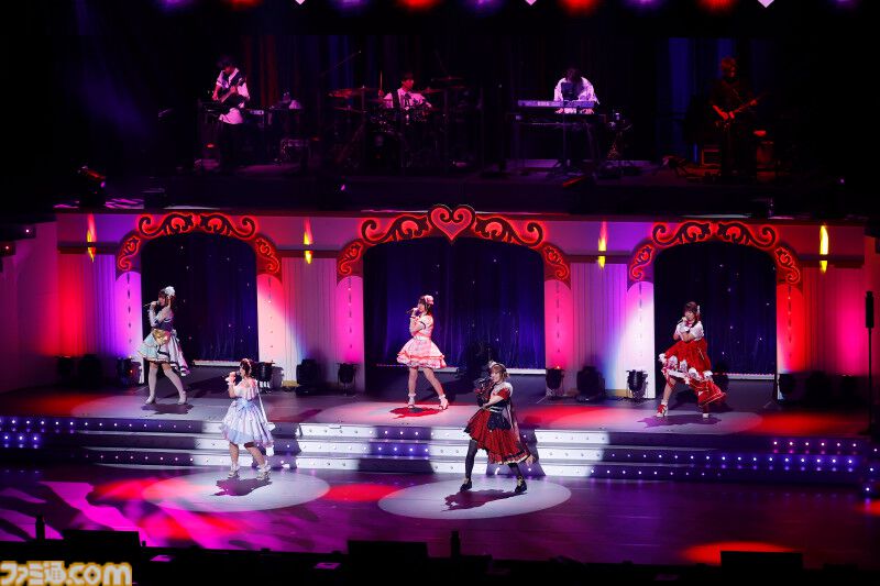 『デレステ』10周年ツアー千秋楽公演の2日目をリポート。新旧織り交ぜた約50曲を披露。シンデレラたちの歩みは止まらないことを示した、熱気に包まれたメモリアルステージ