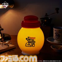 『珈琲所 コメダ珈琲店』一番くじ第2弾が5月25日に発売。ボリューム感たっぷりのカツパンがビッグサイズでクッション化。定番メニューのチャームもかわいい