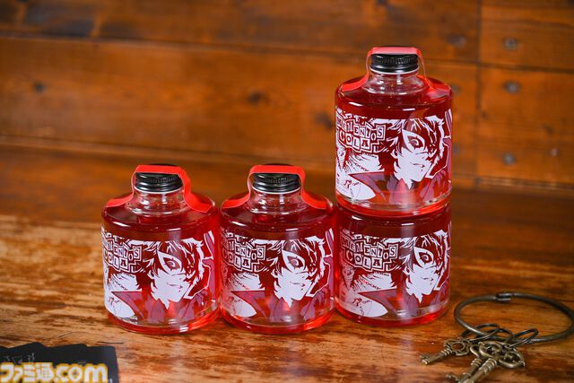 『ペルソナ5 ザ・ロイヤル』メメントスコーラ発表。あの奇妙な世界をモチーフにしたクラフトコーラ。おしゃれなカウンターマットも【P5R】