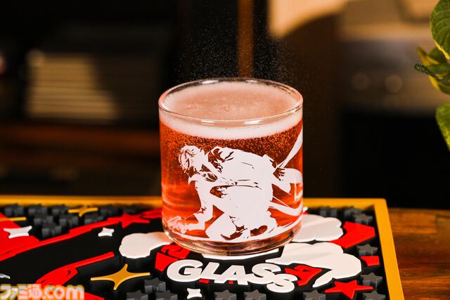 『ペルソナ5 ザ・ロイヤル』メメントスコーラ発表。あの奇妙な世界をモチーフにしたクラフトコーラ。おしゃれなカウンターマットも【P5R】