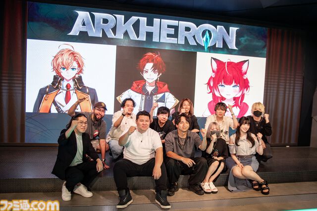『アーケロン』このバトロワ、ファームがすごく楽しい。レジェを掘ったら味方と大騒ぎ、伝説の装備で英雄に変身。45人の大規模戦はお祭りに化ける