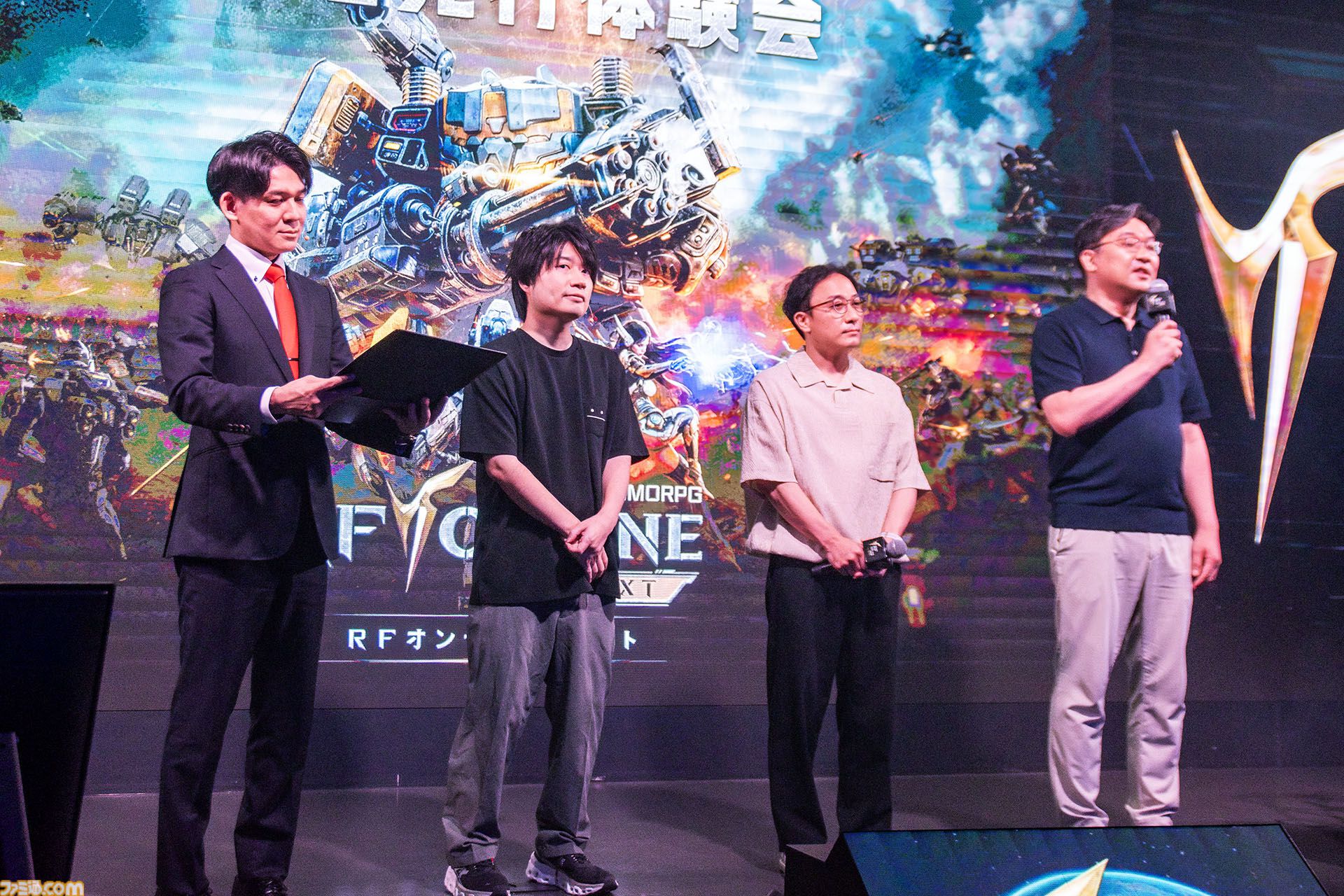 『RFオンラインネクスト』巨大ロボに乗るロマン型MMORPG、起動。ジェットパックで空を飛び、ガトリング砲で敵を殲滅。大盛り上がりのGvG先行体験会をリポート【9月30日サービス開始】