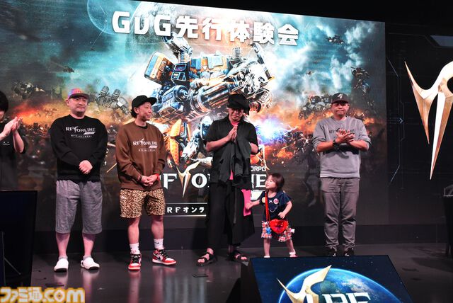 『RFオンラインネクスト』巨大ロボに乗るロマン型MMORPG、起動。ジェットパックで空を飛び、ガトリング砲で敵を殲滅。大盛り上がりのGvG先行体験会をリポート【9月30日サービス開始】