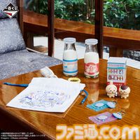『ちいかわ』銭湯デザインの一番くじが本日（9/19）発売。ハチワレたちのかわいい番台フィギュア、選べる牛乳瓶グラスも