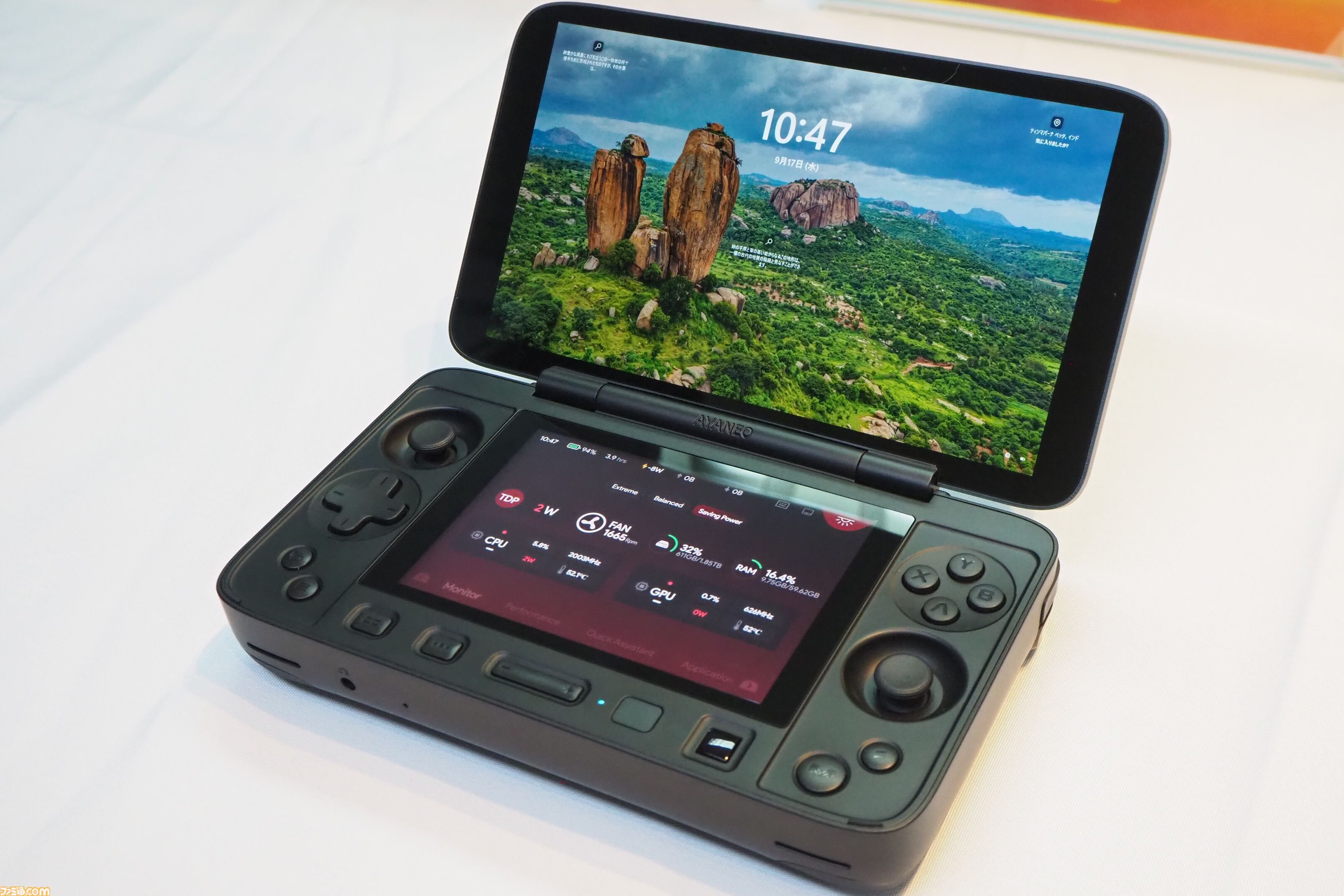 デュアルスクリーンのAndroidポータブルゲーム機と小型WindowsノートPCが天空から発売。AYANEOの新機種を体験してきた！