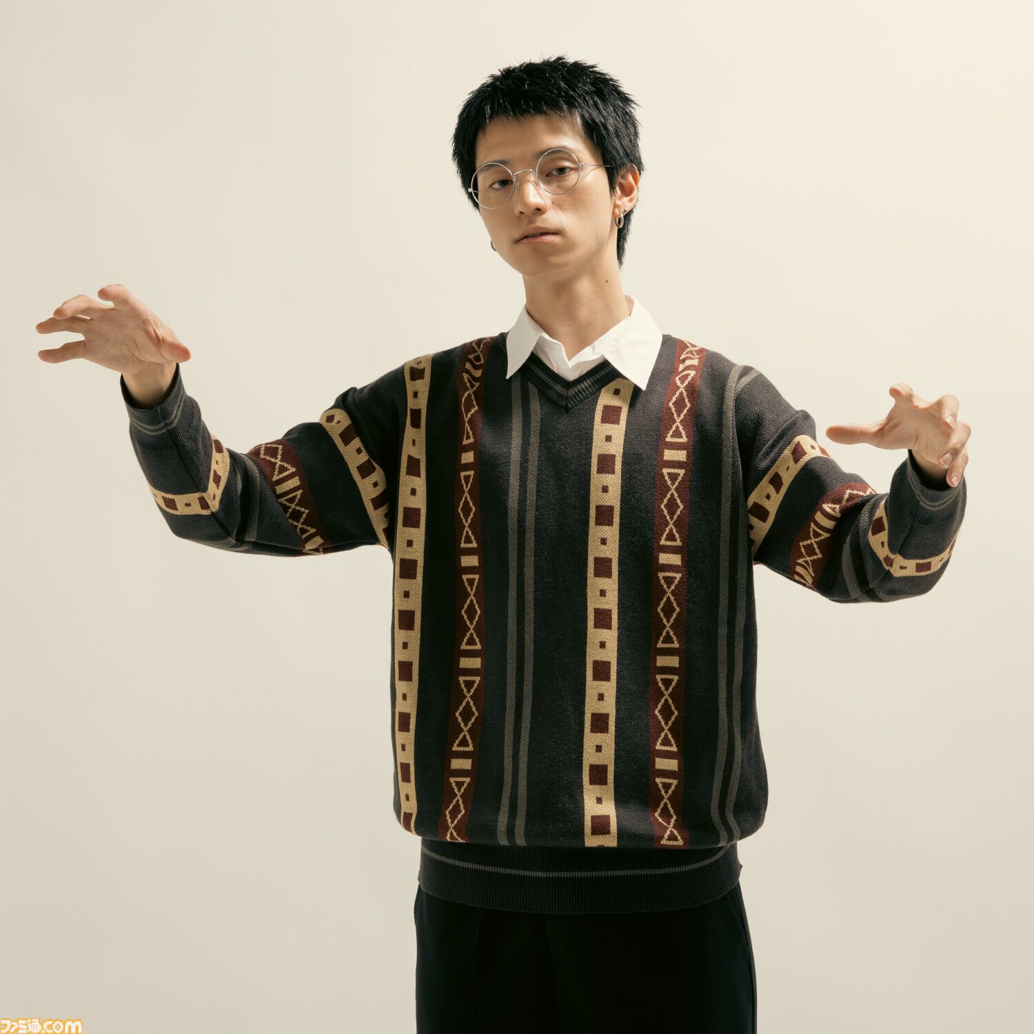 パラノマサイト』並垣祐太郎が着用する、あの柄のセーターが発売決定