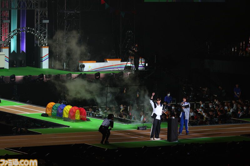 『学マス』クラス対抗初星大運動会1日目リポート。メンバーどうしが白熱する運動会から、アイドルの魅力が詰まった朗読劇に、ライブパートも楽しめるボリューム満点のイベントに