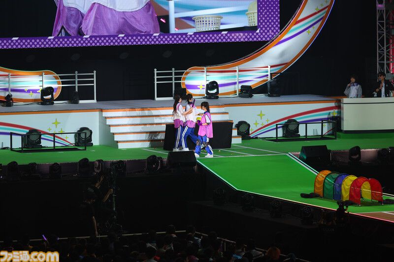『学マス』クラス対抗初星大運動会1日目リポート。メンバーどうしが白熱する運動会から、アイドルの魅力が詰まった朗読劇に、ライブパートも楽しめるボリューム満点のイベントに