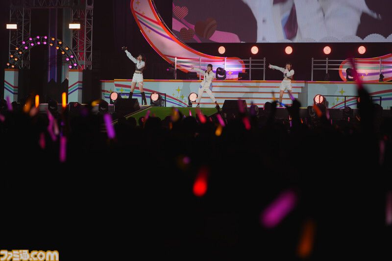 『学マス』クラス対抗初星大運動会1日目リポート。メンバーどうしが白熱する運動会から、アイドルの魅力が詰まった朗読劇に、ライブパートも楽しめるボリューム満点のイベントに