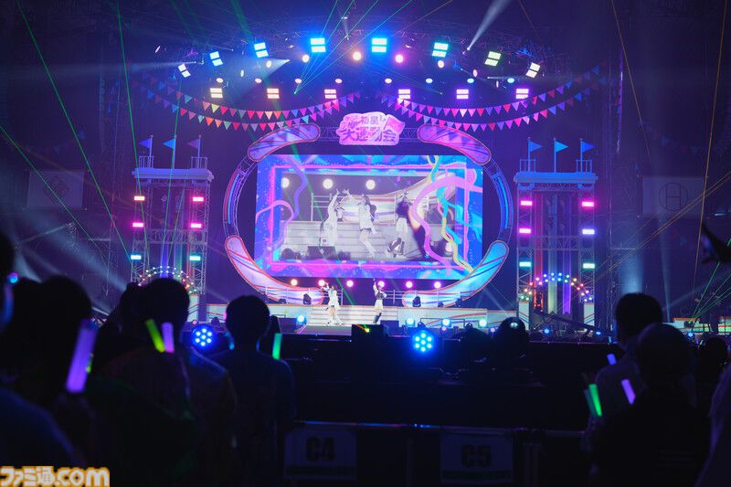 『学マス』クラス対抗初星大運動会1日目リポート。メンバーどうしが白熱する運動会から、アイドルの魅力が詰まった朗読劇に、ライブパートも楽しめるボリューム満点のイベントに