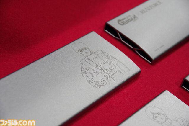 【REALFORCE】『Zガンダム』＆『逆襲のシャア』とコラボ。Zガンダム、百式、νガンダム、サザビーがゲーミングキーボード『GX1』に【TGS2025】