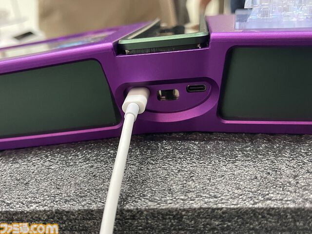 キー背面にIPS液晶を配置。映像・画像を表示できるキーボード“DS Pixel Pro”登場。Android OSとディスプレイを搭載したおしゃれスピーカーも展示中