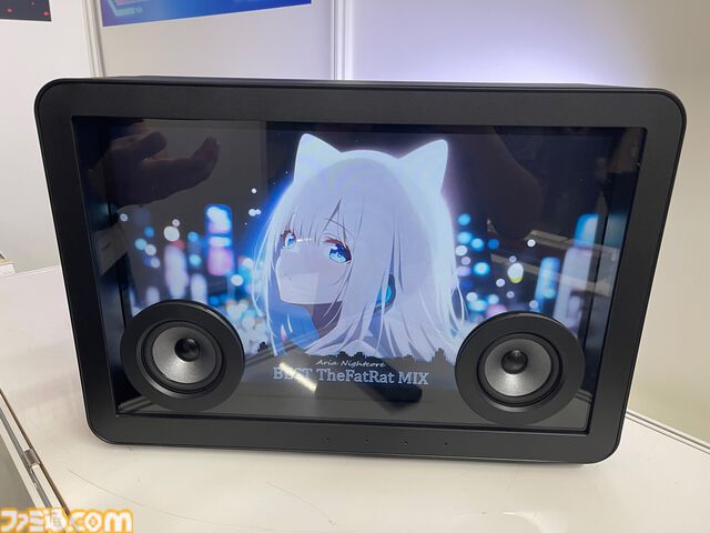 キー背面にIPS液晶を配置。映像・画像を表示できるキーボード“DS Pixel Pro”登場。Android OSとディスプレイを搭載したおしゃれスピーカーも展示中