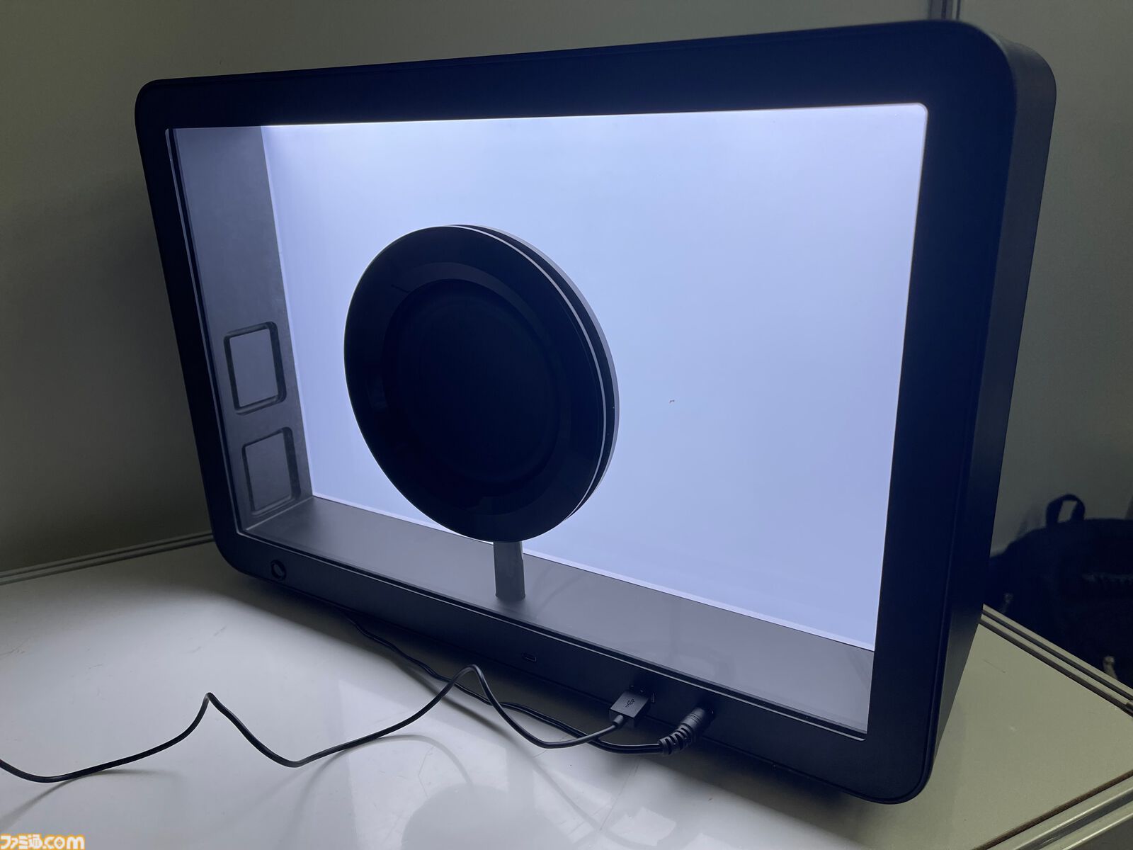 キー背面にIPS液晶を配置。映像・画像を表示できるキーボード“DS Pixel Pro”登場。Android OSとディスプレイを搭載したおしゃれスピーカーも展示中