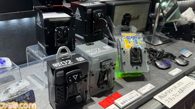 実機パーツを使った“コントローラー名刺ケース”が超クール。オタク心を鷲掴みにするメカニカルなグッズラインアップ。あまりにもイカしている。【TGS2025】