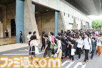東京ゲームショウ2025一般日が開幕！　幕張メッセには会場前から長蛇の列。開場後は『モンハンワイルズ』『バイオ9』の試遊整理券配布にファン殺到【TGS2025】