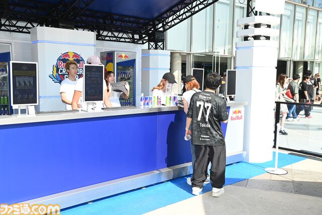 レッドブルの巨大な野外施設“Red Bull Creator Club”は「日本のゲームコンテンツが世界に羽ばたいていく手伝いをしたい」という思いから【TGS2025】