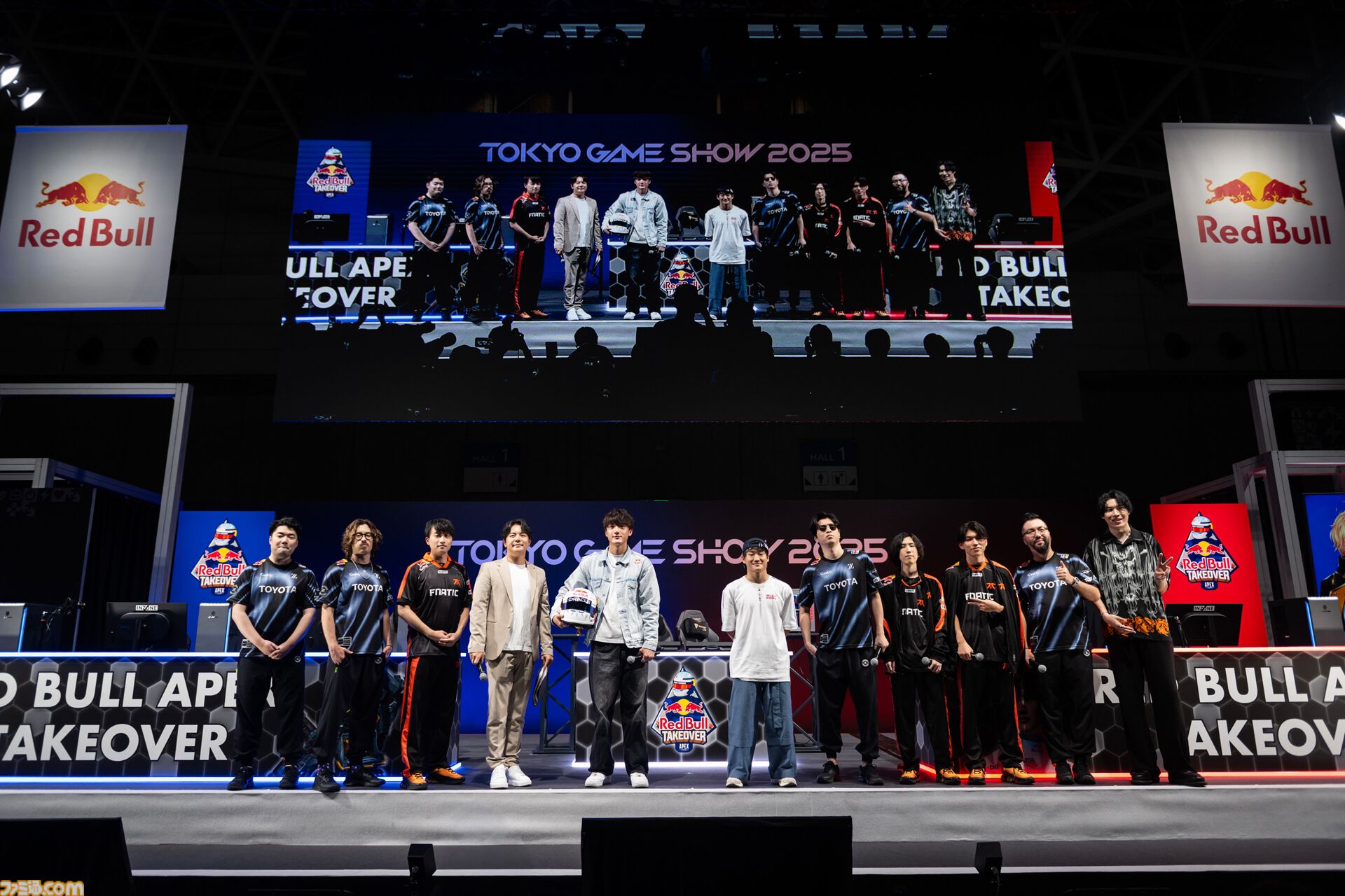 レッドブルの巨大な野外施設“Red Bull Creator Club”は「日本のゲームコンテンツが世界に羽ばたいていく手伝いをしたい」という思いから【TGS2025】