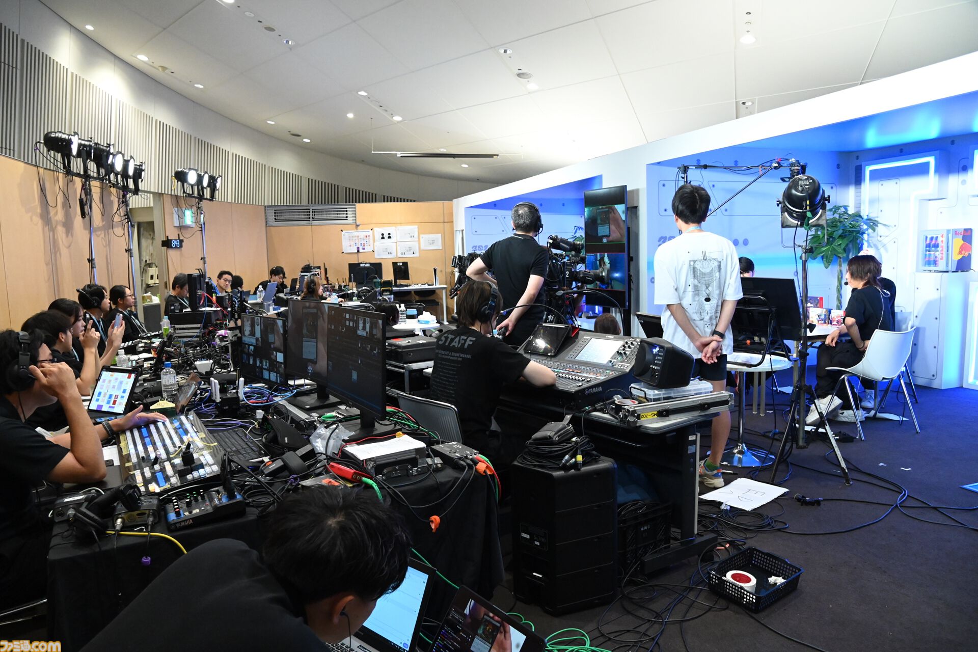 レッドブルの巨大な野外施設“Red Bull Creator Club”は「日本のゲームコンテンツが世界に羽ばたいていく手伝いをしたい」という思いから【TGS2025】