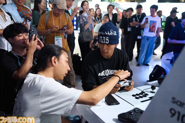 レッドブルの巨大な野外施設“Red Bull Creator Club”は「日本のゲームコンテンツが世界に羽ばたいていく手伝いをしたい」という思いから【TGS2025】