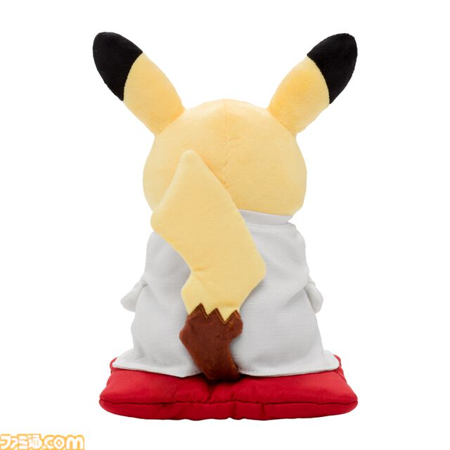『ポケモン』日本将棋連盟とコラボ。藤井聡太八冠の王将駒を持つピカチュウぬいぐるみが登場。新将棋会館建設プロジェクトの返礼品として贈られる