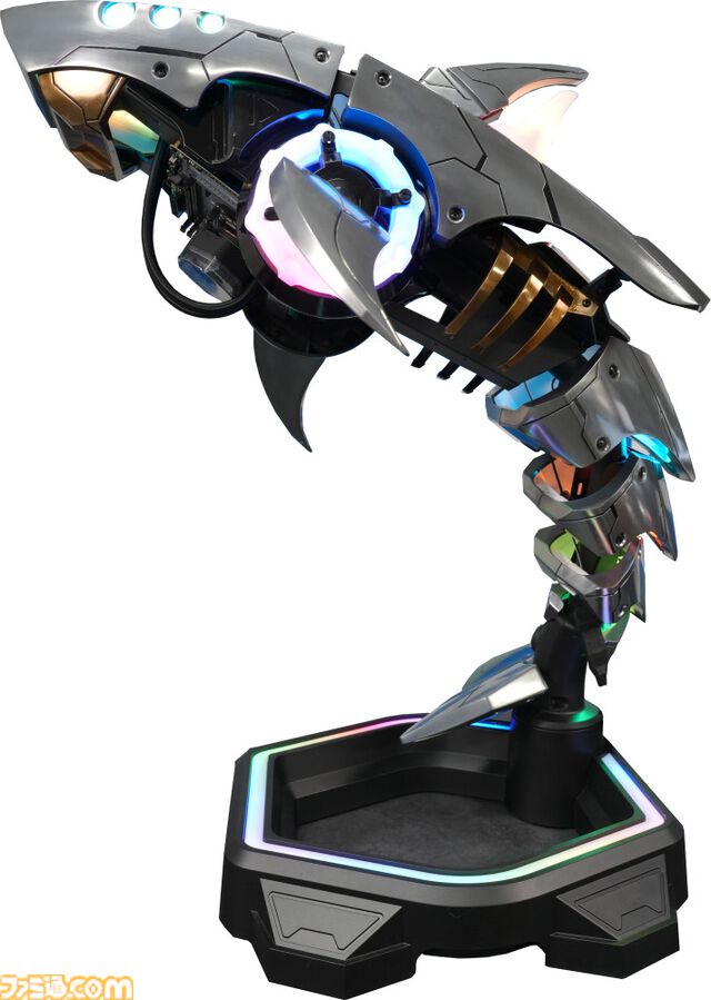 サメ型PCケース“Shark X”のメタル塗装バージョンが発売。サメが深海を泳ぐように空間を照らすRGBライト＆発光塗料がクール