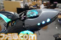 サメ型PCケース“Shark X”のメタル塗装バージョンが発売。サメが深海を泳ぐように空間を照らすRGBライト＆発光塗料がクール