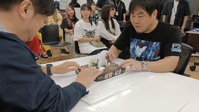 【スト6 × かまいたちの夜】コラボグッズはまさかの"トントン相撲"!? いろんな会社の大人が"ガチ"でトントン相撲する企業対抗戦"Finger Impact championship"をリポート