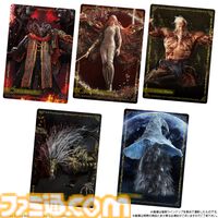 『エルデンリング』カード付きウエハースが10月13日に発売決定。表裏デザインが異なり、魔女ラニのカードの裏面には印象的な“暗月の指輪”が