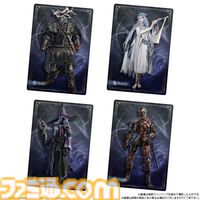 『エルデンリング』カード付きウエハースが10月13日に発売決定。表裏デザインが異なり、魔女ラニのカードの裏面には印象的な“暗月の指輪”が