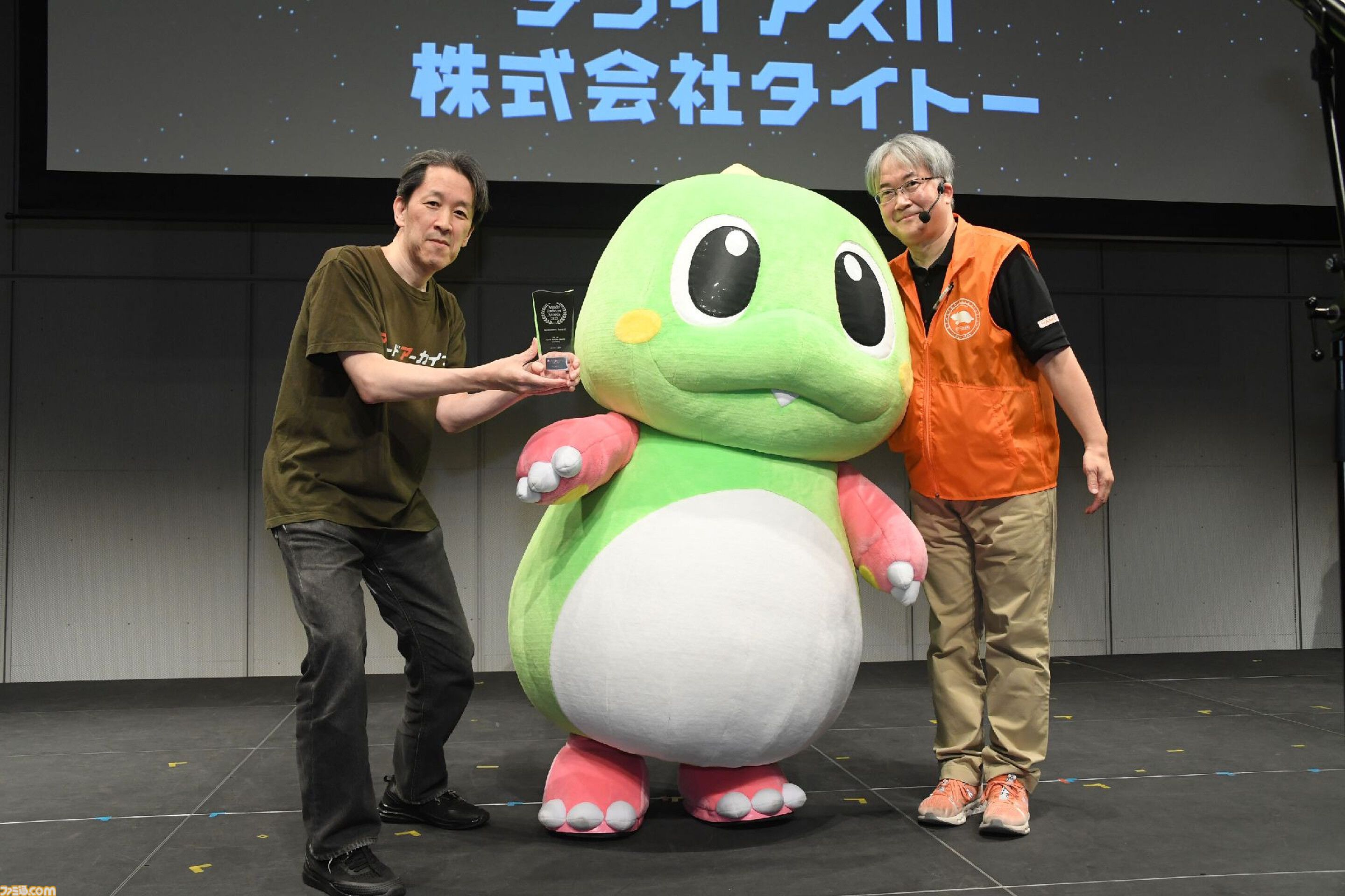 『アケアカ』10周年記念イベントリポート。アワード授賞式では『VS.スーパーマリオブラザーズ』が特別賞を受賞。桜井政博×神谷英樹の対談やオーケストラコンサートなどで魅力を堪能