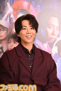 『AKIBA LOST』北山宏光さん、松村沙友理さん、梅田慎介プロデューサーインタビュー。ゲームとドラマの同時撮影。台本は辞書級！　「このゲームを通して日本のサブカルチャーのすばらしさを、世界へ」