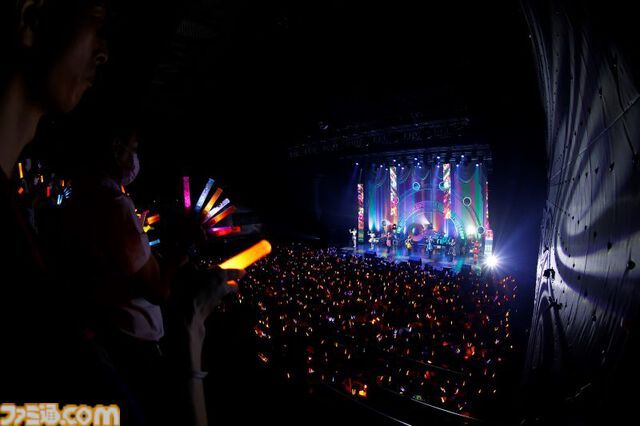 『アイマス シンデレラガールズ』ユニットライブツアー福岡公演リポート。セクシーギルティ、ヒーローヴァーサス、ビートシューターのバラエティー溢れるステージで会場が笑顔に