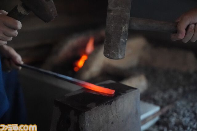 『るろうに剣心』緋村剣心の逆刃刀が本物の包丁に。日本一の刃物産地・関市で作られた職人仕上げの本格仕様。購入特典は“九頭龍閃”まな板