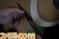 『るろうに剣心』緋村剣心の逆刃刀が本物の包丁に。日本一の刃物産地・関市で作られた職人仕上げの本格仕様。購入特典は“九頭龍閃”まな板